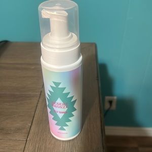 Desert Bronze Self Tanner. 7 fl oz.
